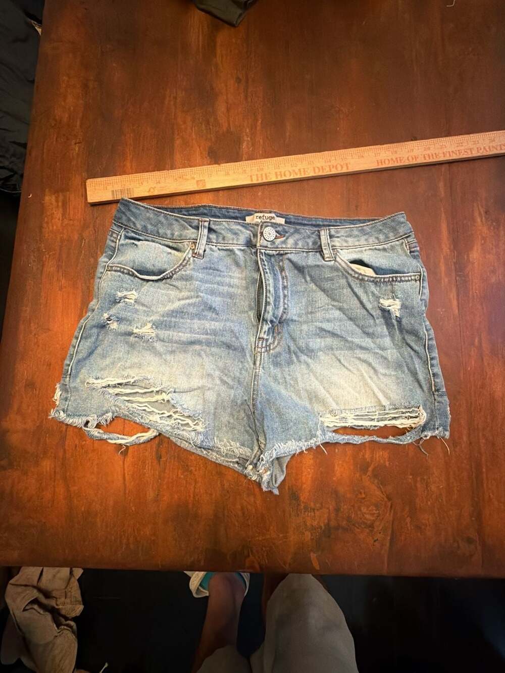Refuge Distressed Raw Hem Denim Shorts Size 12